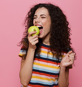 eating a healthy diet can help prevent dental emergencies